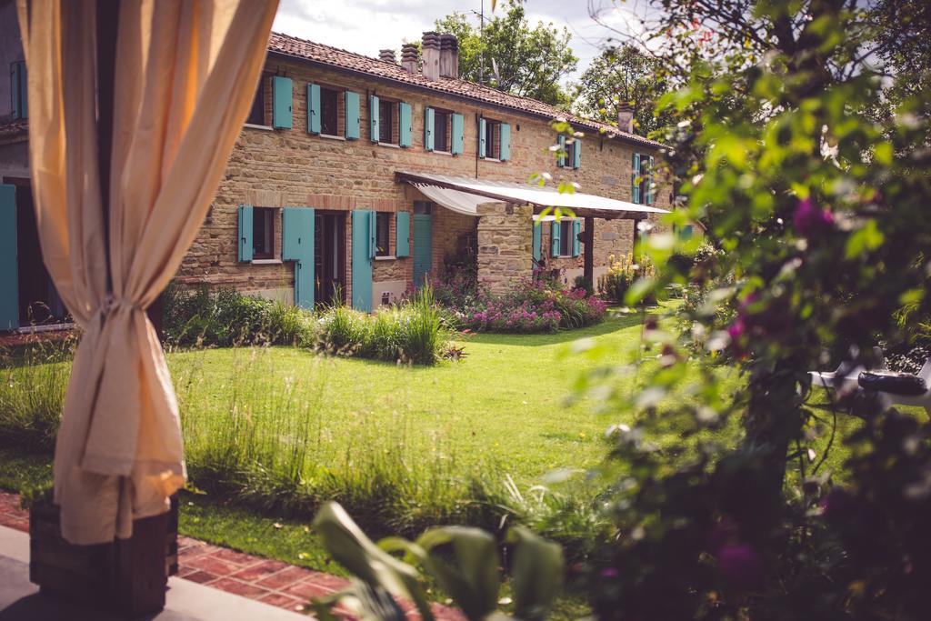 B&B I Fiori Della Cava Pesaro Exterior foto